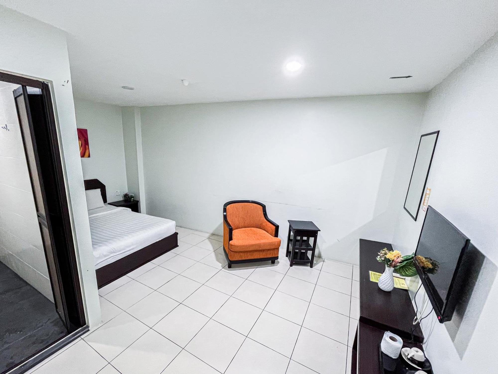 Ho Hotel 3*